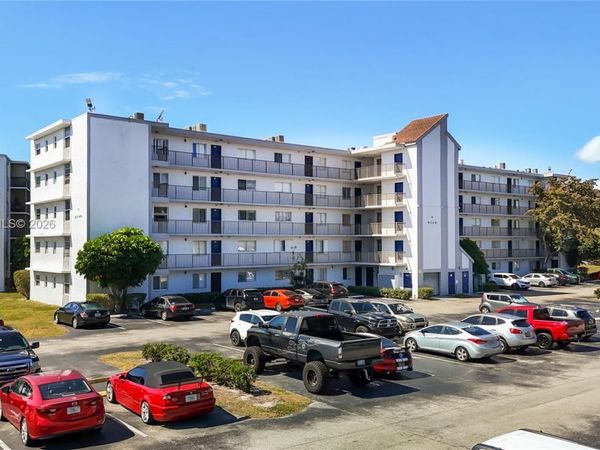 8740 N North Sherman Cir , Unit 206, Miramar, FL 33025