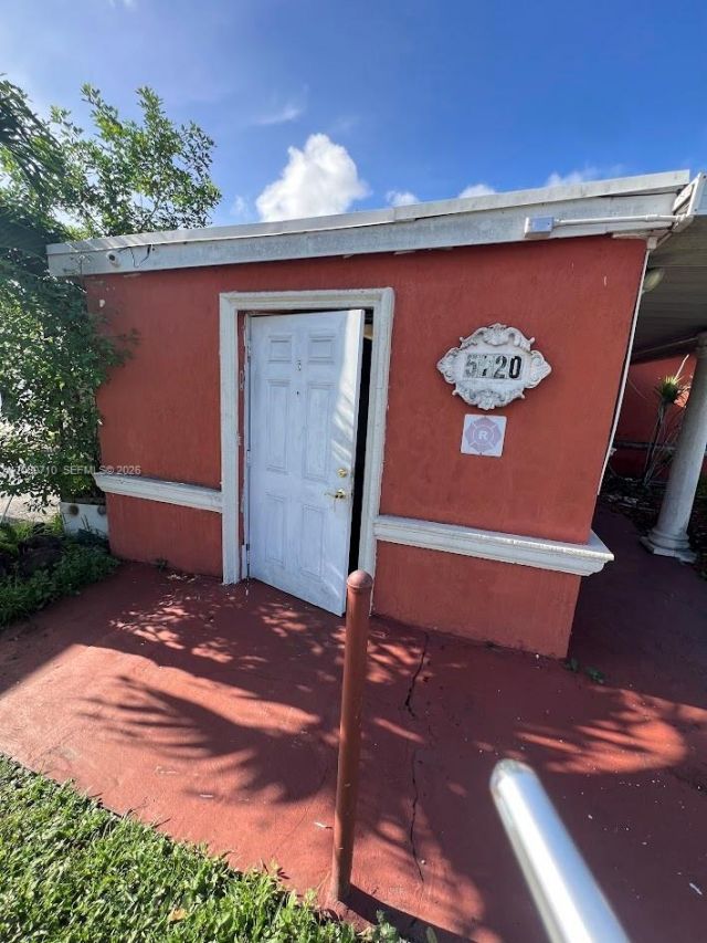 5720 W Hallandale Beach Blvd, West Park, FL 33023 Photo