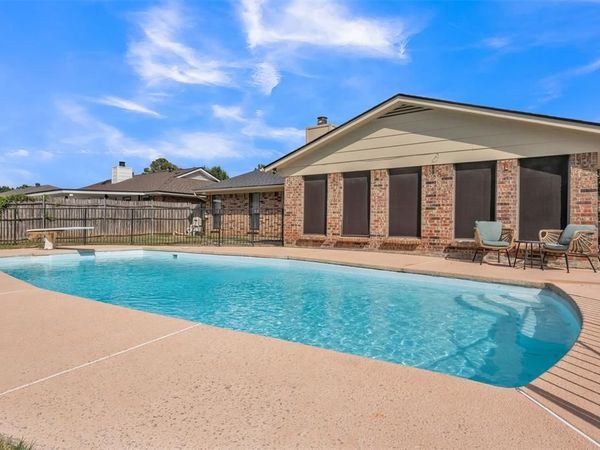 735 Danvers Lane, Mansfield, TX 76063