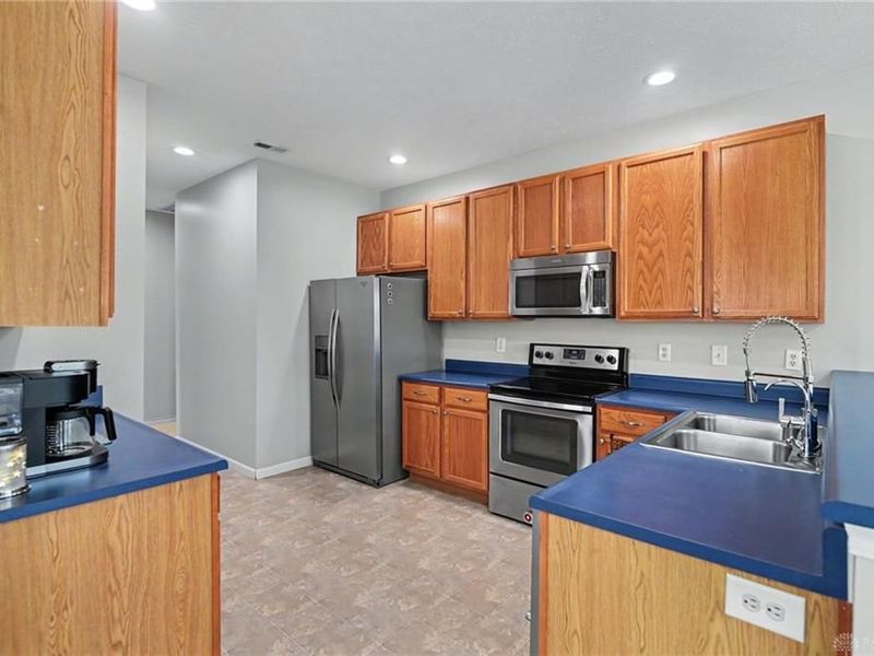 329 Bending Branch Lane, Miamisburg, OH 45342 Photo 6