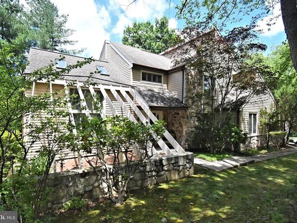 LANGHORNE, PA 19047