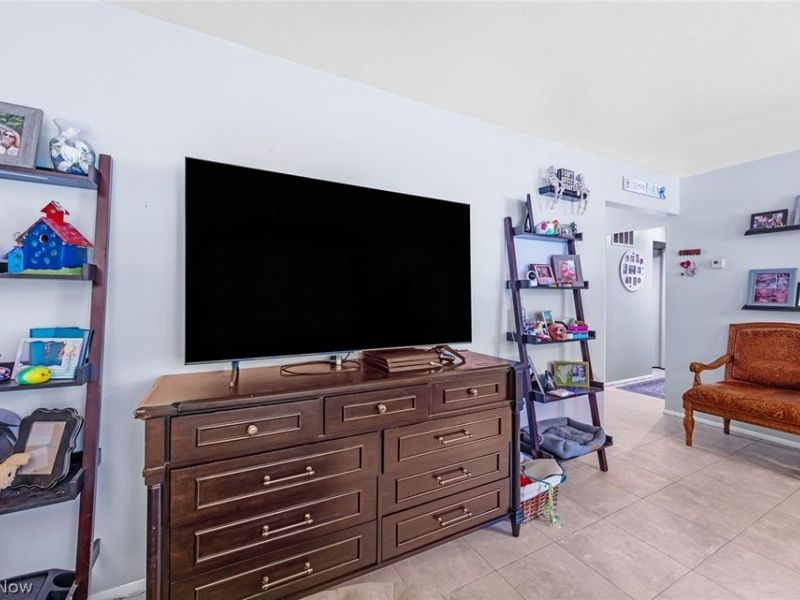 13099 Dorothy Drive, Chesterland, OH 44026 Photo 5