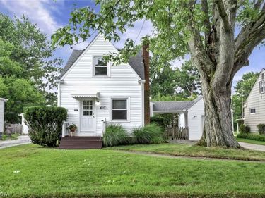 4217 W 227th Street, Fairview Park, OH 44126