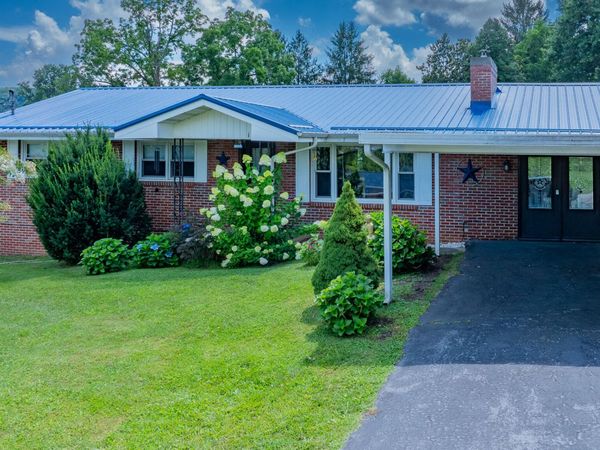 141 East Central, Bristol, TN 37620
