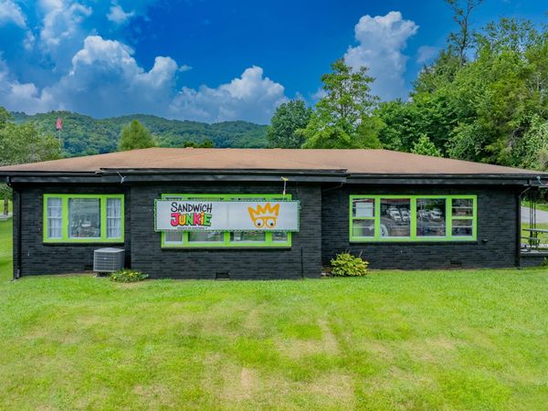 1840 Volunteer Parkway, Bristol, TN 37620