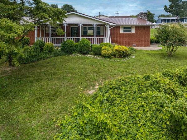 25 Yates Crossing Road, Milton, WV 25541