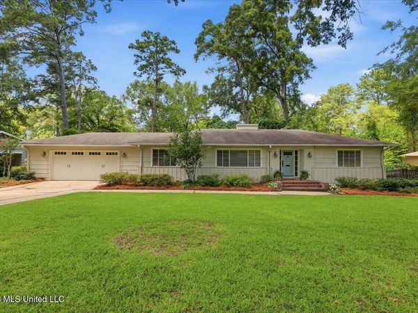 1070 Buckley Drive, Jackson, MS 39206