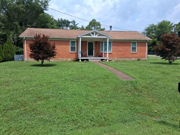 200 Davis Dr , Columbia, TN 38401