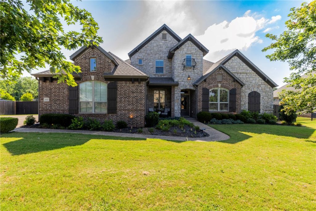 3152 N Warbler Drive, Fayetteville, AR 72704 Main Photo