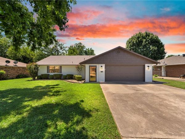 1508 SE S Street, Bentonville, AR 72712