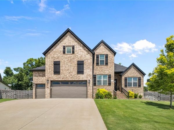 5901 SW Hawkes Street , Bentonville, AR 72713