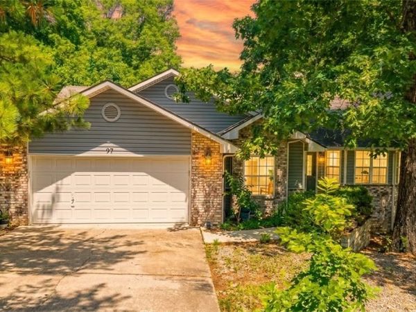 27 Quantock Hills Drive, Bella Vista, AR 72715
