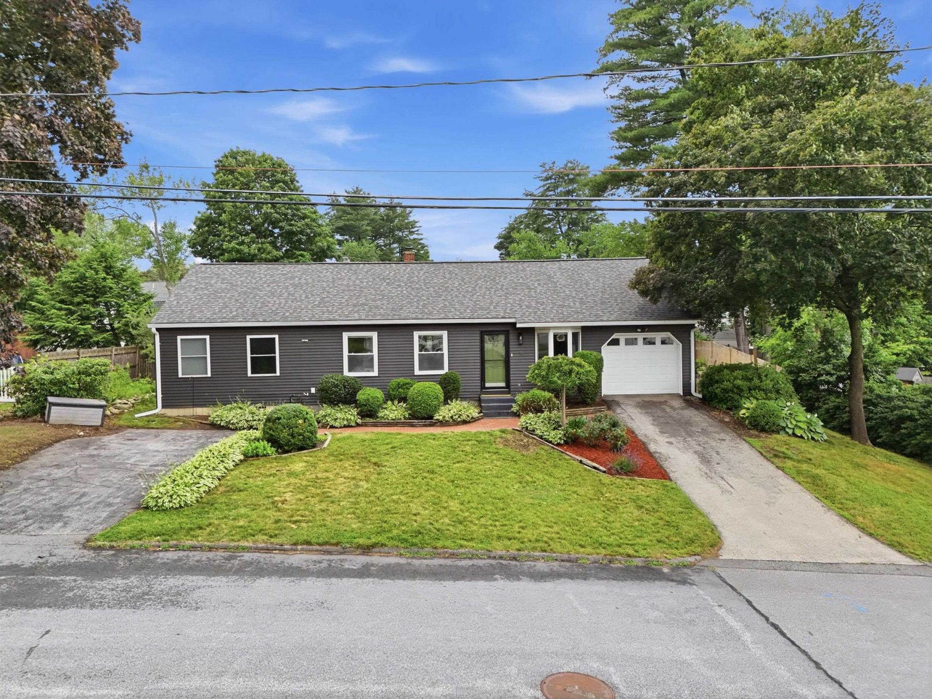 16 Terry Street, Nashua, NH 03064 Main Photo