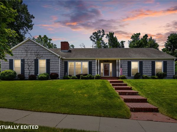 3639 Random Road SE, Cedar Rapids, IA 52403