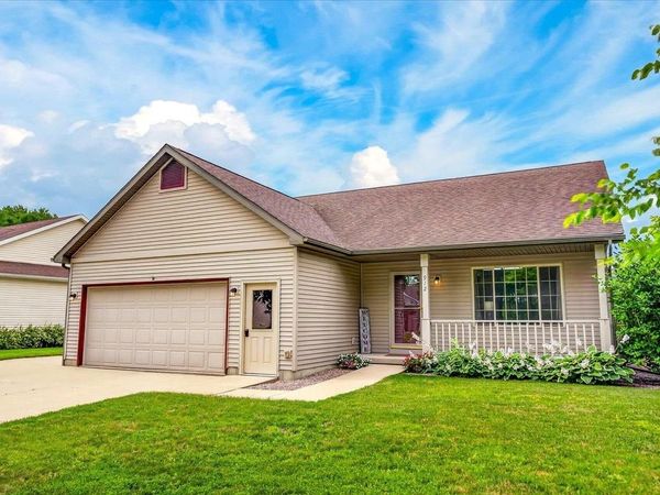 912 Vista Ridge Drive, Mount Horeb, WI 53572