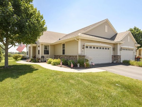 3605 Sandpiper CIRCLE, Waukesha, WI 53189