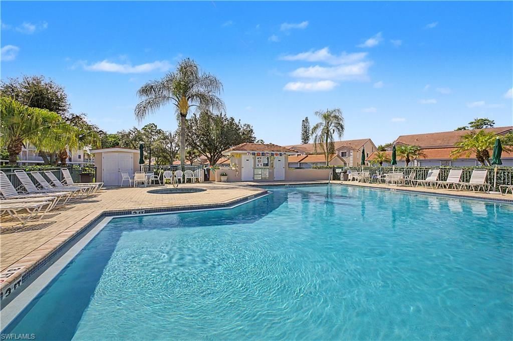 7065 Dennis Cir, Unit F103, Naples, FL 34104 Photo