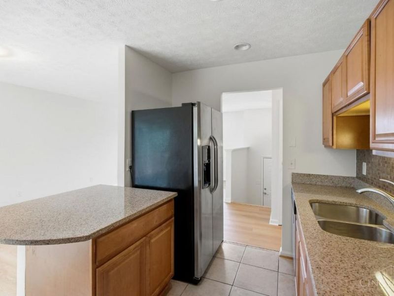 1576 Hazelgrove Drive, Springfield Twp., OH 45240 Photo 13