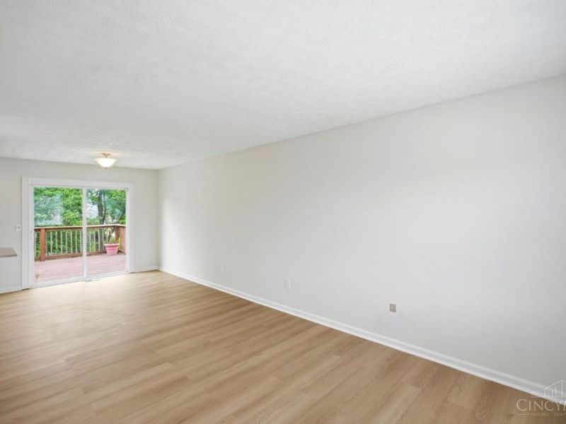 1576 Hazelgrove Drive, Springfield Twp., OH 45240 Photo 9