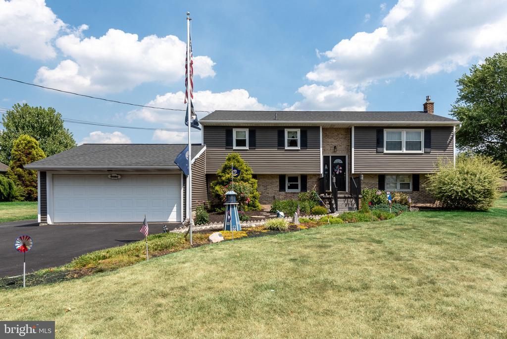949 Brunnerville Road, Lititz, PA 17543 Main Photo