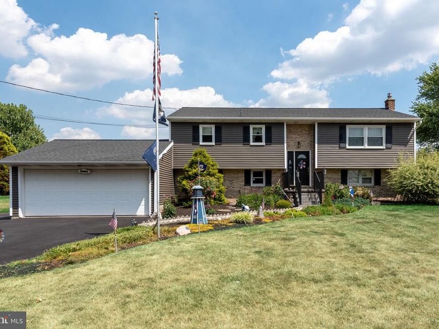 949 Brunnerville Road, Lititz, PA 17543 Main Photo