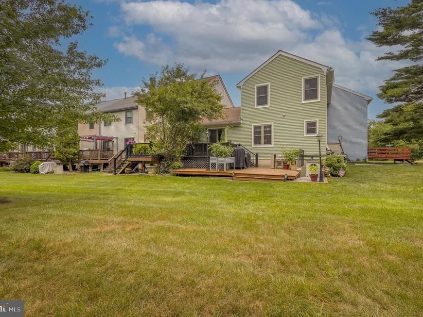 102 Rutledge Court, North Wales, PA 19454 Main Photo
