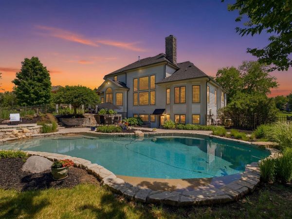N34W33440 Hickory Ln, Nashotah, WI 53058
