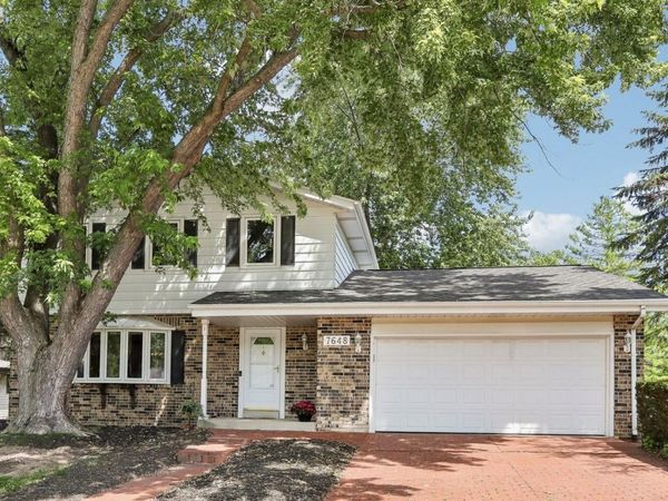 7648 S Pine Ave, Oak Creek, WI 53154