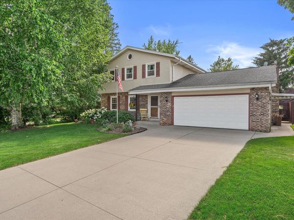 112 16th Ave, South Milwaukee, WI 53172
