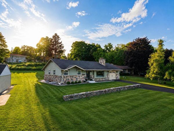 W191S7325 Shore Ln, Muskego, WI 53150
