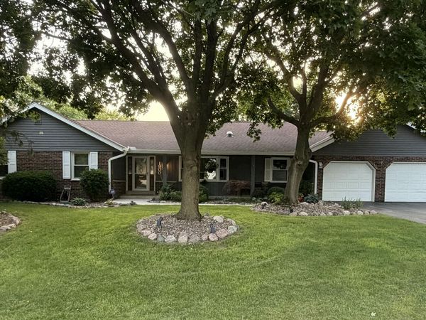 1800 Centennial Ln, Mount Pleasant, WI 53406