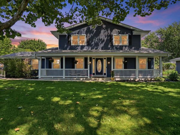 8036 S 77th St, Franklin, WI 53132
