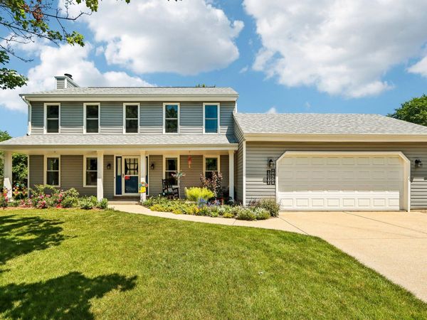 N106W17050 Juniper Dr, Germantown, WI 53022