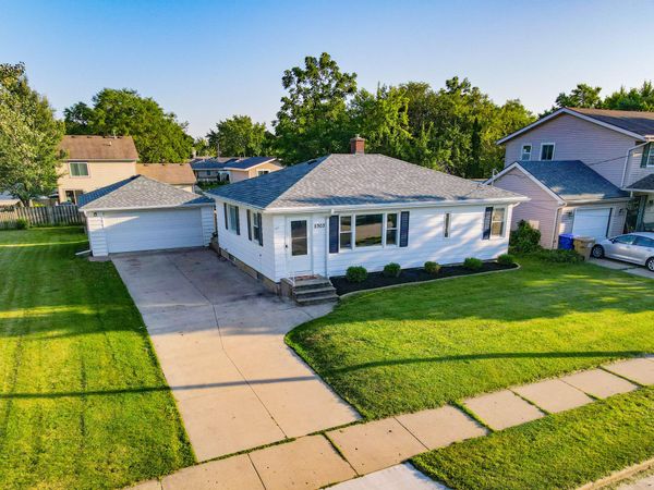 5303 65th St, Kenosha, WI 53142