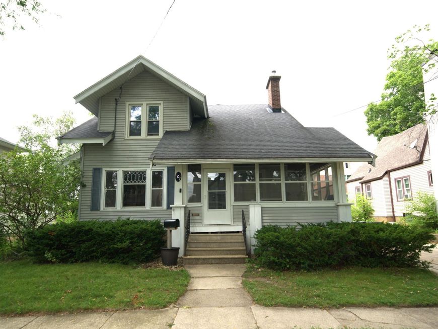 Main Photo