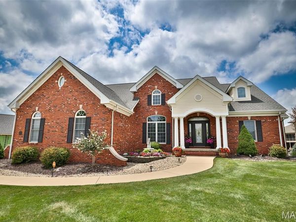 101 Waterfall Court, Glen Carbon, IL 62034