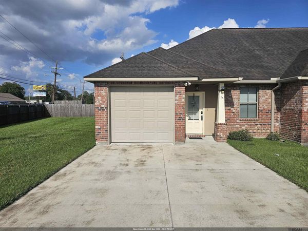 10664 Florida Blvd, Unit #1A, Walker, LA 70785