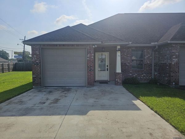 10664 Florida Blvd, Unit #1A, Walker, LA 70785
