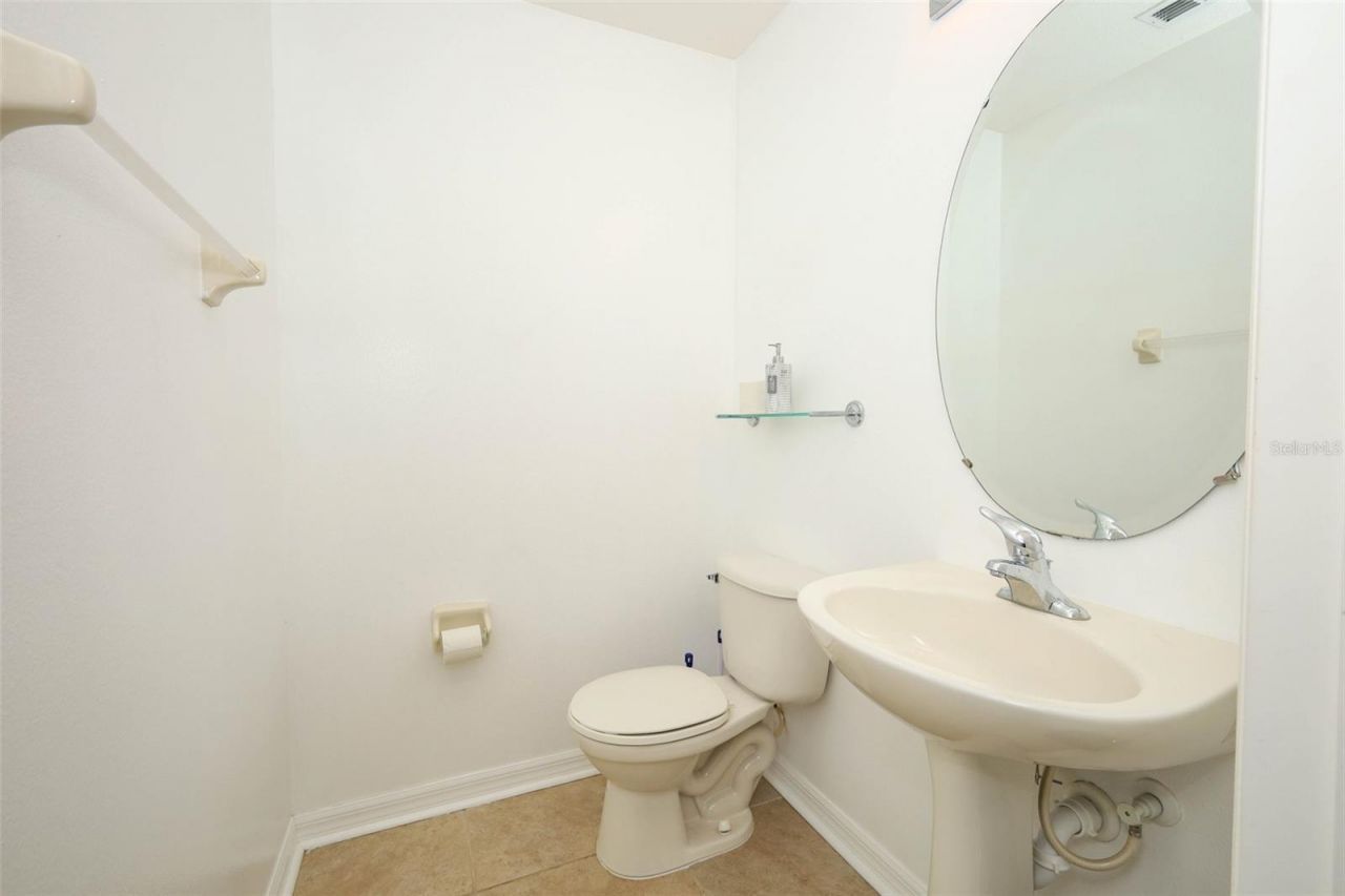 4715 Aguila Place, Orlando, FL 32826 Photo