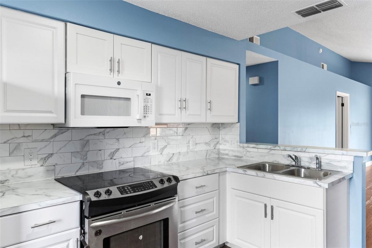 5459 Seedling Lane, Orlando, FL 32811 Photo