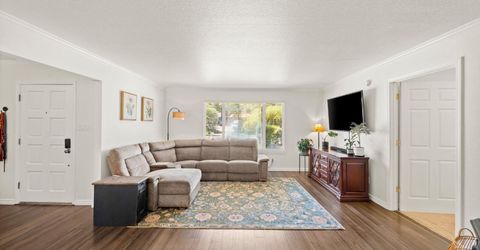 6050 Kenneth Way, Auburn, CA 95602 Photo