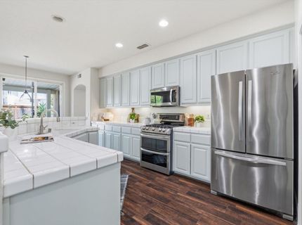 9445 Brookmont Ct, Elk Grove, CA 95624 Photo