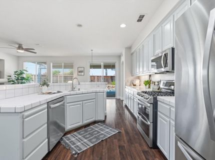 9445 Brookmont Ct, Elk Grove, CA 95624 Photo