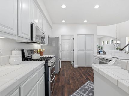 9445 Brookmont Ct, Elk Grove, CA 95624 Photo