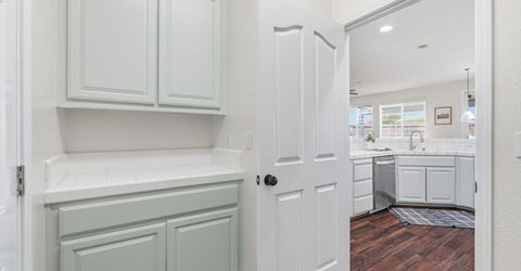 9445 Brookmont Ct, Elk Grove, CA 95624 Photo