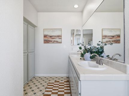 9445 Brookmont Ct, Elk Grove, CA 95624 Photo