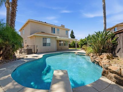 9445 Brookmont Ct, Elk Grove, CA 95624 Photo