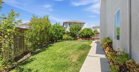 9445 Brookmont Ct, Elk Grove, CA 95624 Photo