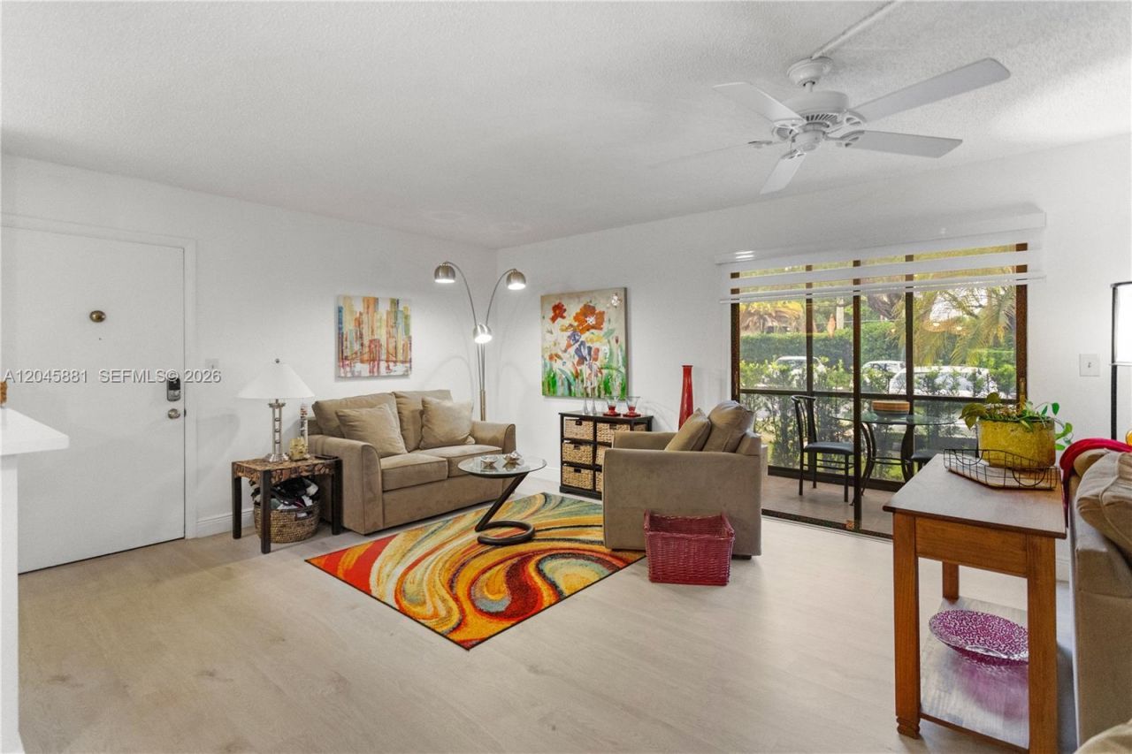9930 S Belfort Cir, Unit 105, Tamarac, FL 33321 Photo