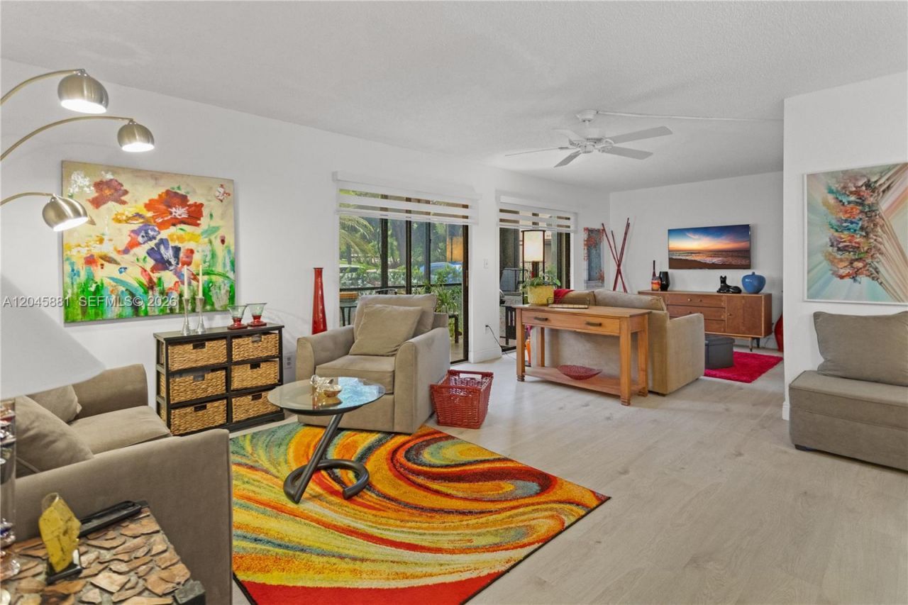 9930 S Belfort Cir, Unit 105, Tamarac, FL 33321 Photo
